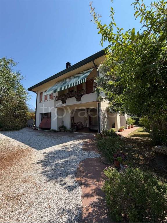 casa indipendente in vendita a Mirano in zona Scaltenigo