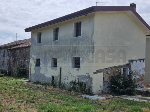 casa indipendente in vendita a Mirano in zona Vetrego