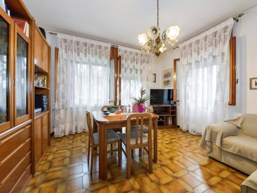 casa indipendente in vendita a Mirano in zona Scaltenigo