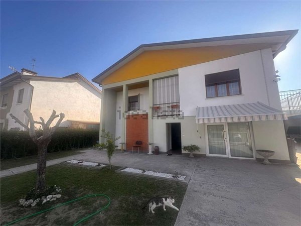 casa indipendente in vendita a Mirano in zona Campocroce