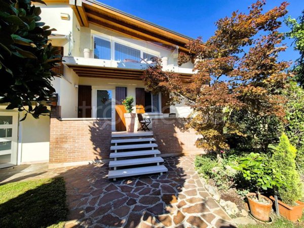 casa indipendente in vendita a Mirano in zona Scaltenigo