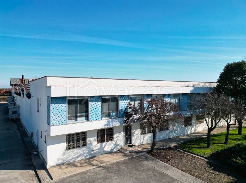 capannone in vendita a Musile di Piave