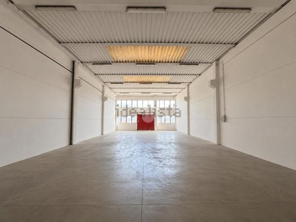 locale di sgombero in vendita a Musile di Piave