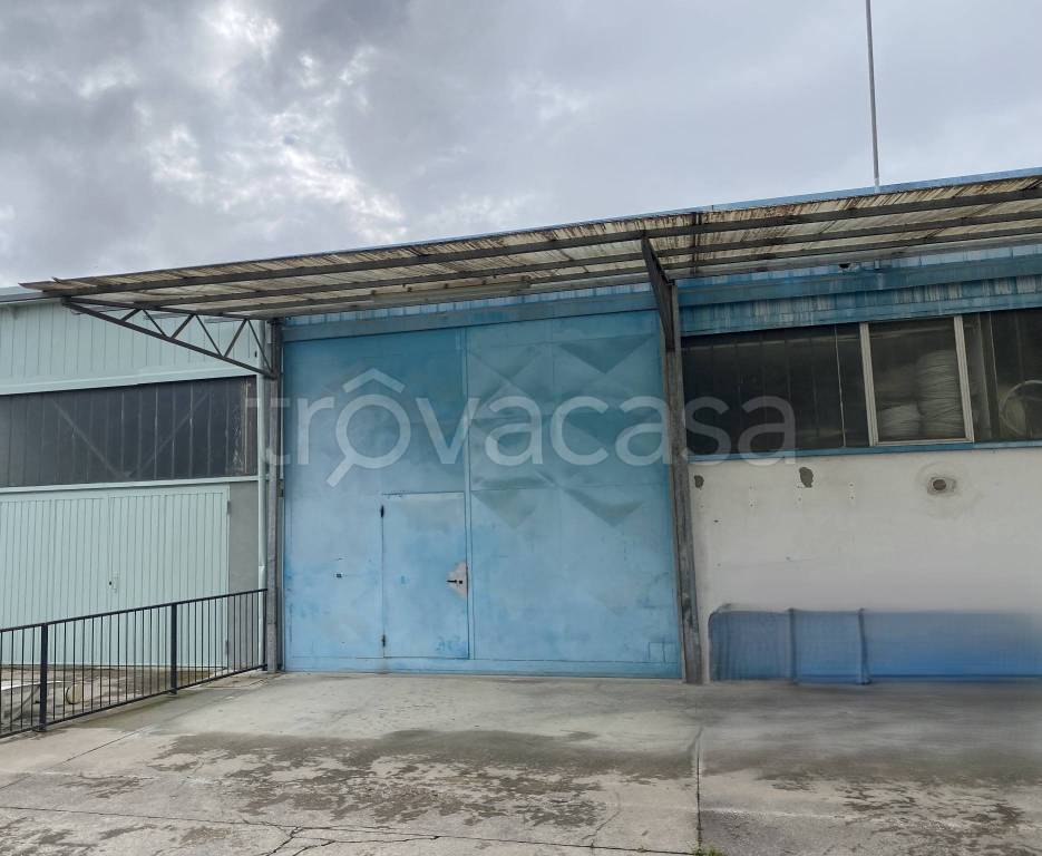 locale commerciale in vendita a Noale