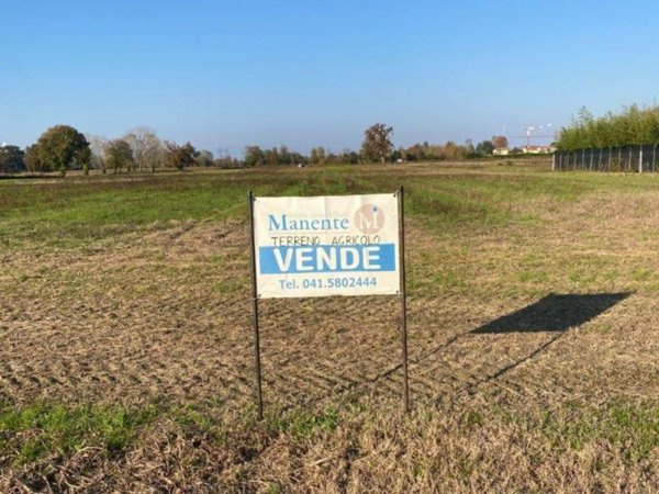 terreno edificabile in vendita a Noale