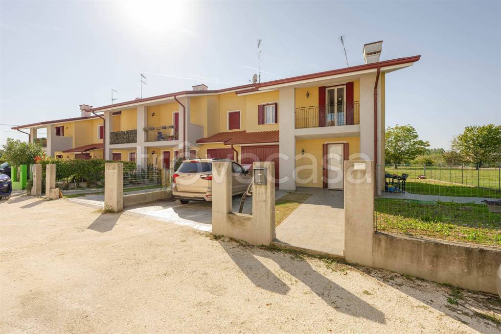casa indipendente in vendita a Noventa di Piave in zona Romanziol