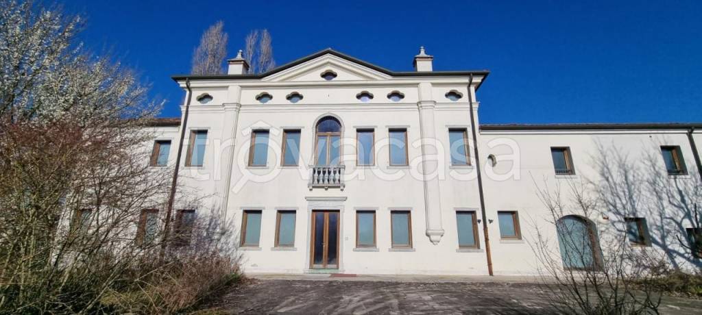 villa in vendita a Noventa di Piave in zona Santa Teresina