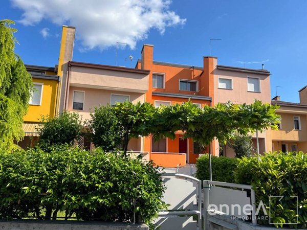 casa indipendente in vendita a Noventa di Piave