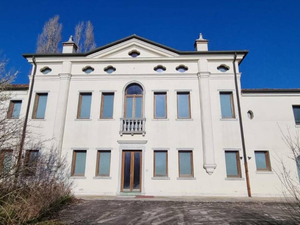 villa in vendita a Noventa di Piave in zona Santa Teresina