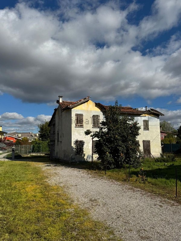 casale in vendita a Noventa di Piave