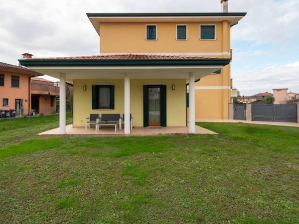 casa indipendente in vendita a Noventa di Piave