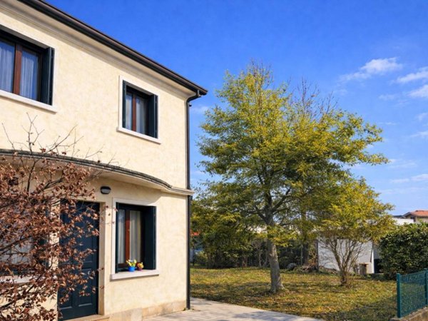 casa indipendente in vendita a Noventa di Piave