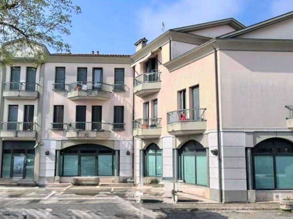 negozio in vendita a Noventa di Piave