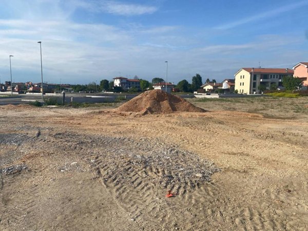casa indipendente in vendita a Noventa di Piave in zona Ca' Memo