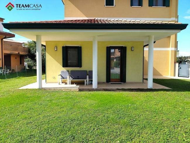 appartamento in vendita a Noventa di Piave in zona Ca' Memo