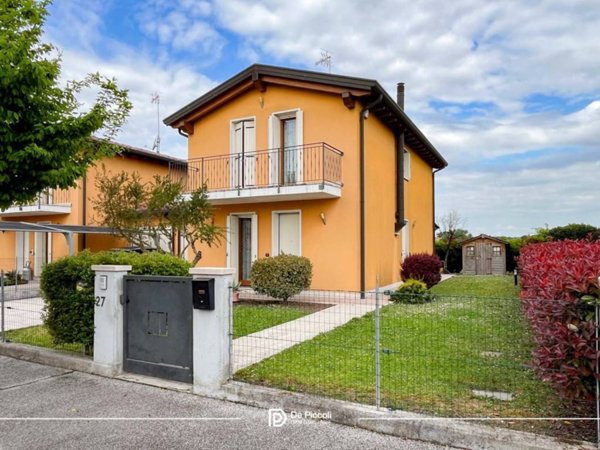 casa indipendente in vendita a Noventa di Piave in zona Santa Teresina