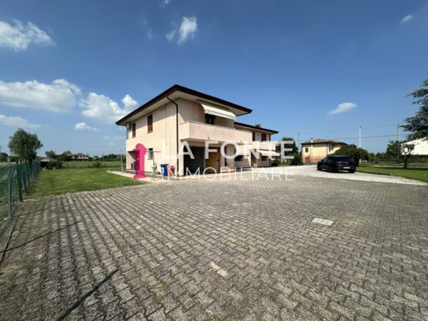 casa indipendente in vendita a Pianiga in zona Mellaredo