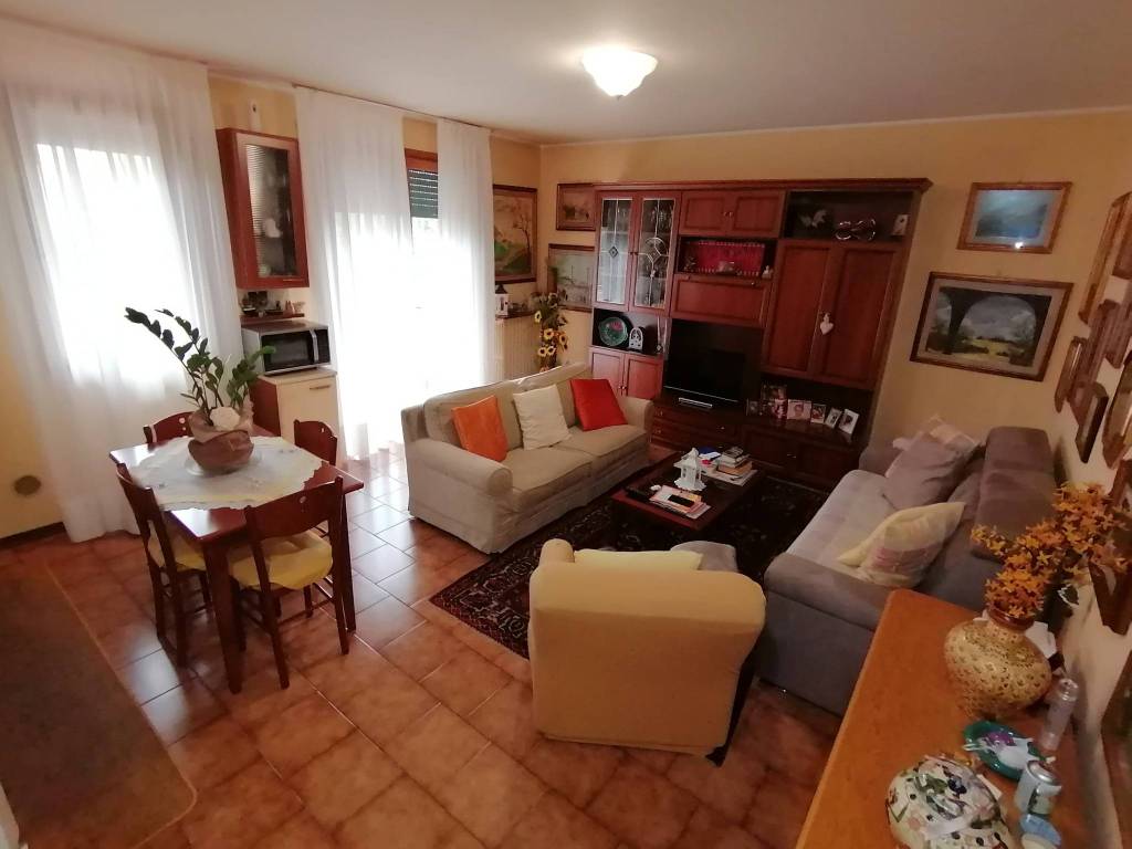 appartamento in vendita a Pianiga in zona Cazzago