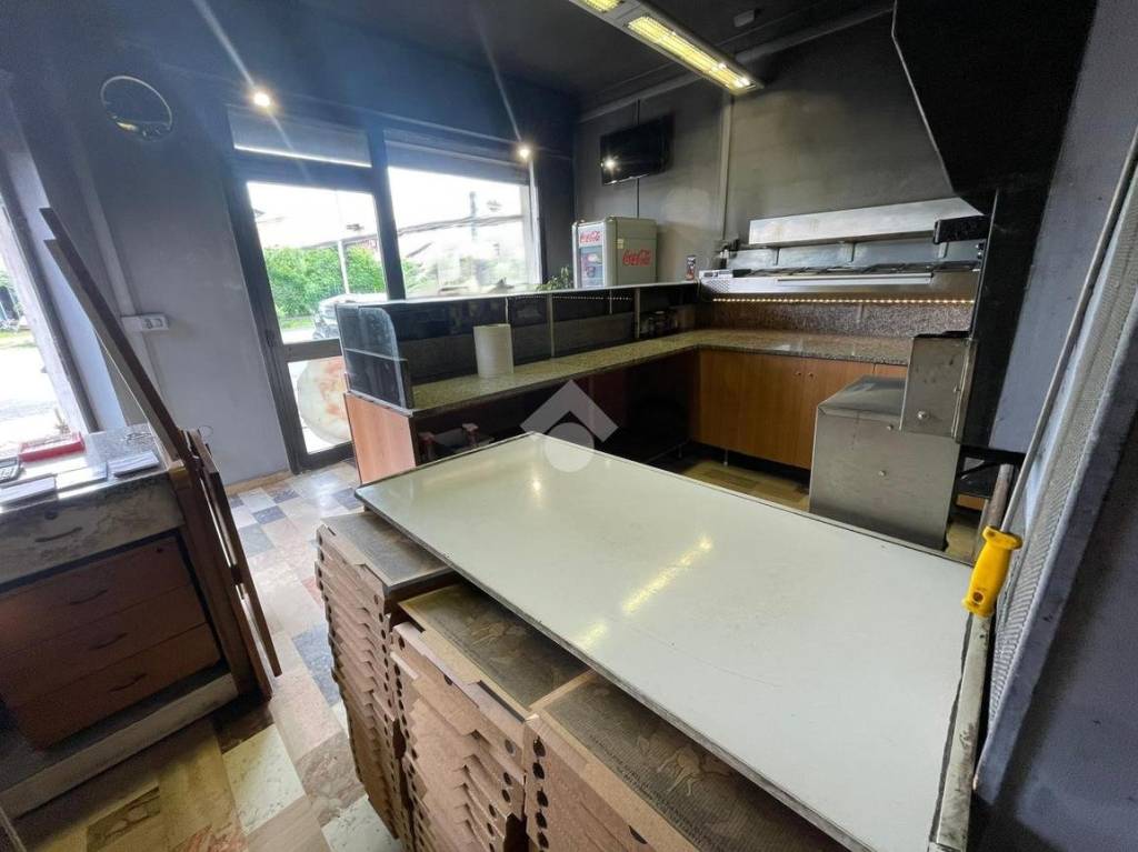 negozio in vendita a Pianiga in zona Mellaredo