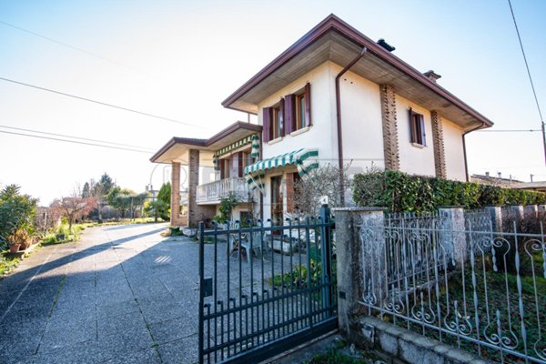 casa indipendente in vendita a Pianiga in zona Mellaredo