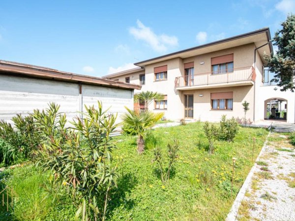 casa indipendente in vendita a Pianiga in zona Mellaredo
