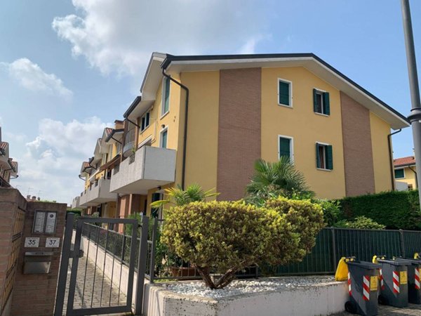 appartamento in vendita a Pianiga in zona Cazzago