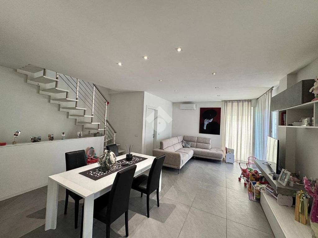 casa indipendente in vendita a Pianiga in zona Rivale