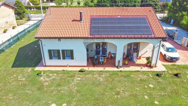 casa indipendente in vendita a Pianiga in zona Cazzago
