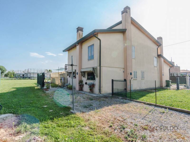 casa indipendente in vendita a Pianiga in zona Rivale