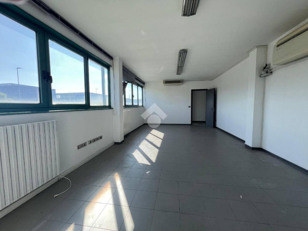 ufficio in vendita a Pianiga in zona Cazzago