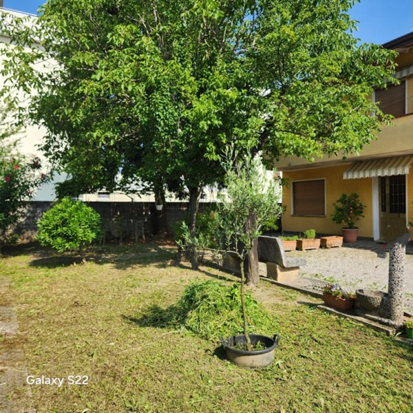 casa indipendente in vendita a Pianiga in zona Mellaredo