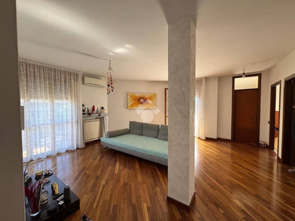 appartamento in vendita a Pianiga in zona Cazzago