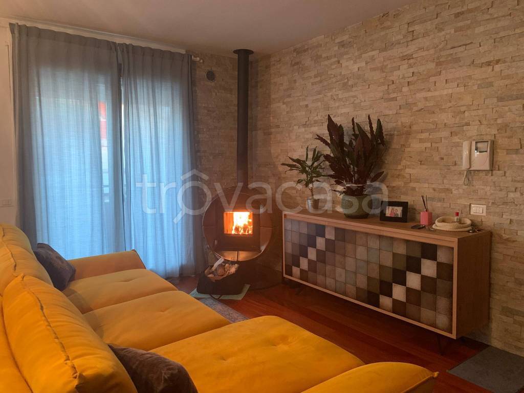 appartamento in vendita a Pianiga in zona Cazzago