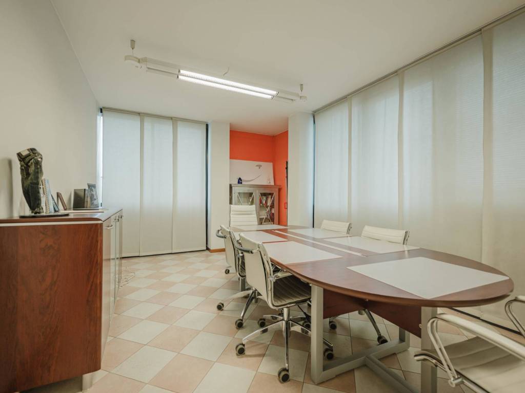 negozio in vendita a Pianiga in zona Mellaredo