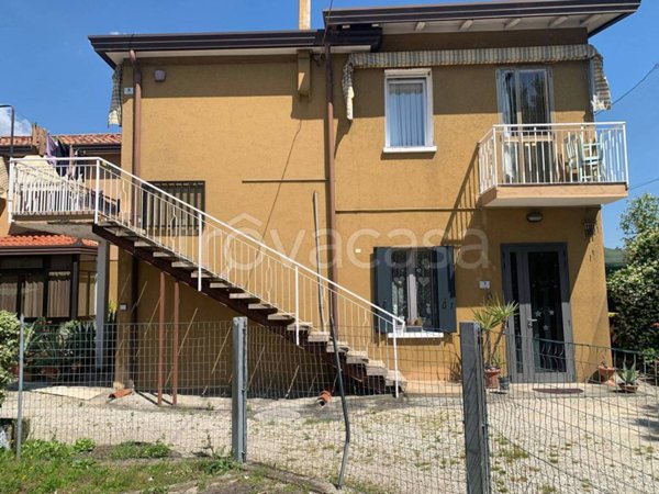 appartamento in vendita a Pianiga in zona Cazzago