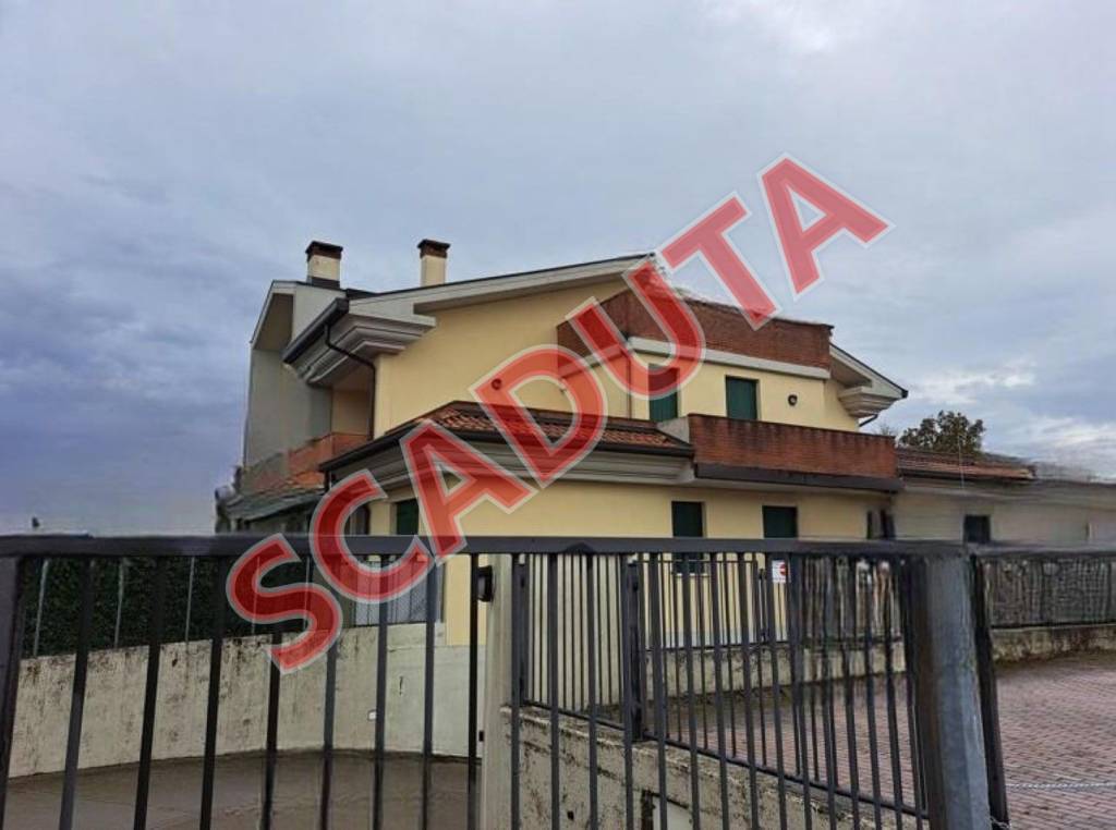 appartamento in vendita a Pianiga in zona Cazzago