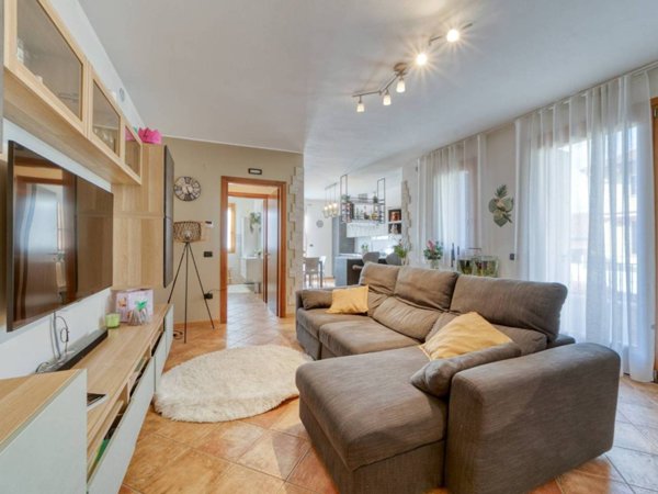 appartamento in vendita a Pianiga in zona Mellaredo