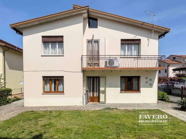 casa indipendente in vendita a Pianiga in zona Cazzago