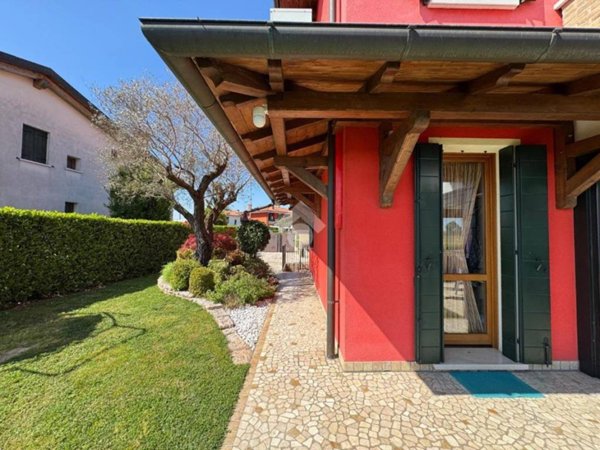 casa indipendente in vendita a Pianiga in zona Mellaredo