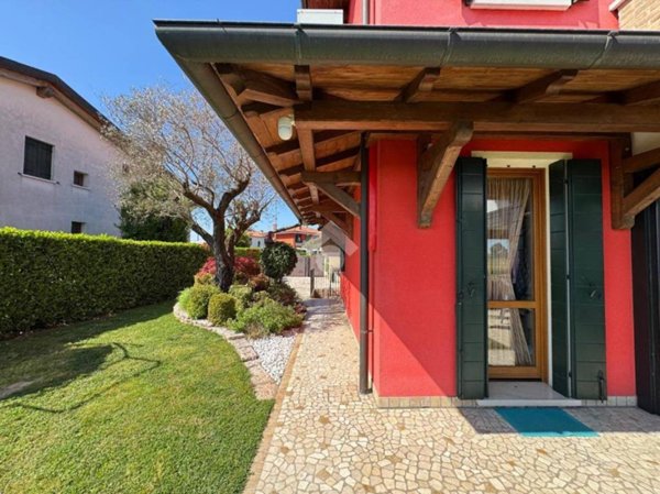 casa indipendente in vendita a Pianiga in zona Mellaredo