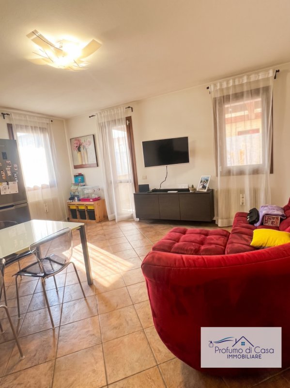 appartamento in vendita a Pianiga in zona Mellaredo