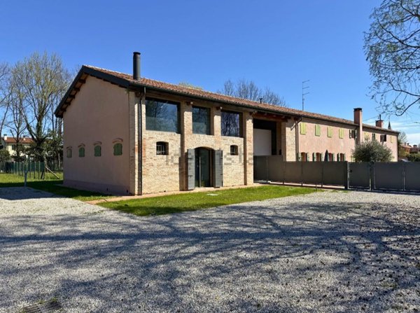 casa indipendente in vendita a Pianiga in zona Rivale