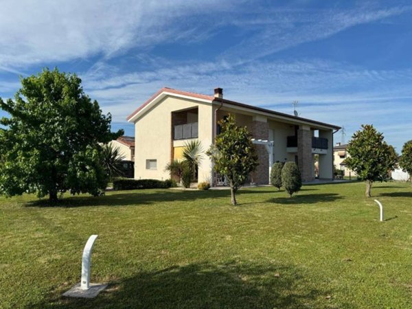 appartamento in vendita a Pianiga in zona Cazzago