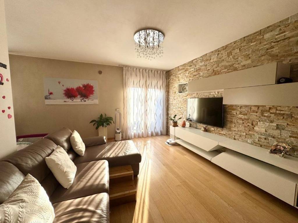appartamento in vendita a Pianiga in zona Cazzago