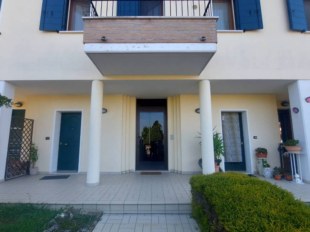 appartamento in vendita a Pianiga in zona Rivale