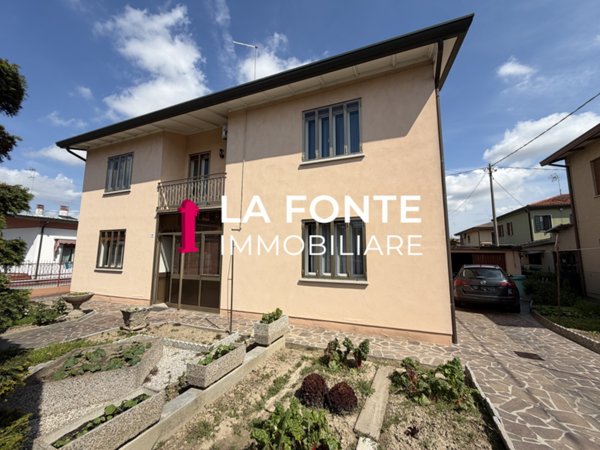 casa indipendente in vendita a Pianiga in zona Cazzago