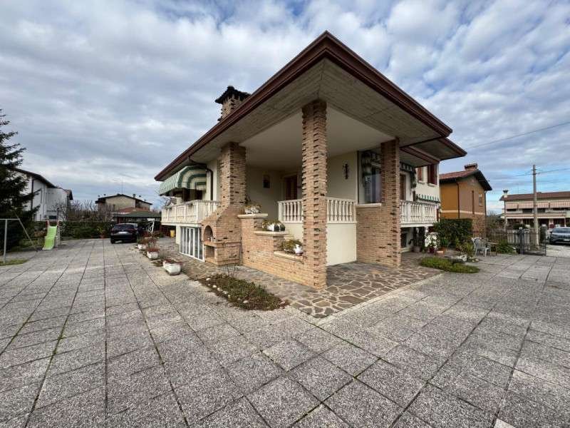casa indipendente in vendita a Pianiga in zona Mellaredo