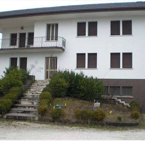 locale commerciale in vendita a Portogruaro in zona Summaga
