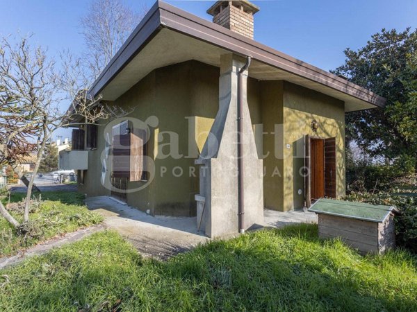 casa indipendente in vendita a Portogruaro in zona Giussago