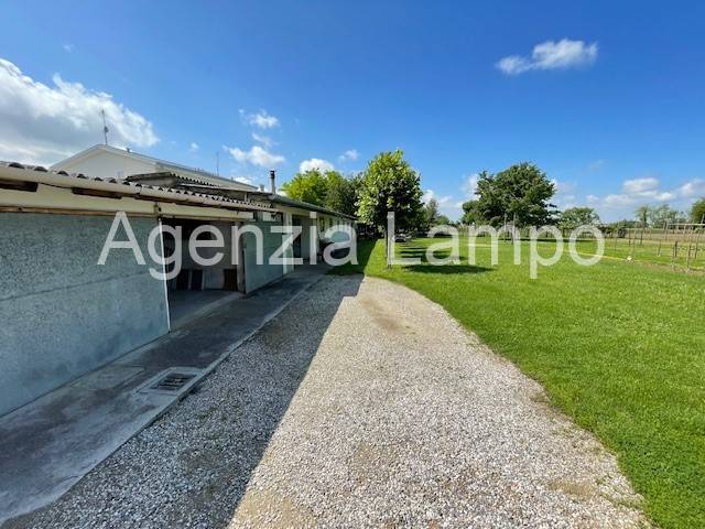 casa indipendente in vendita a Portogruaro
